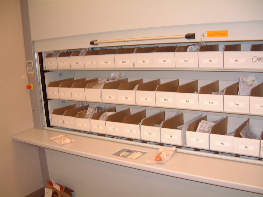 pharmacy_solutions_in_a_high_density_vertical_carousel HD Files